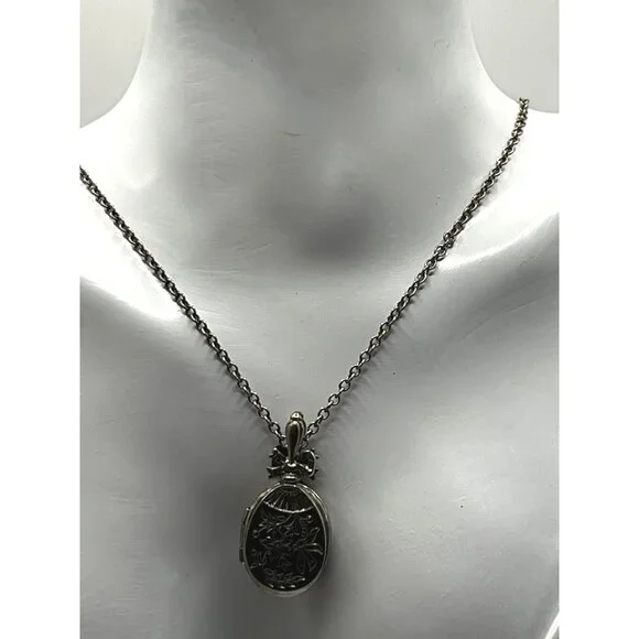 Antique "1928"  Floral Engraved Locket Pendant Necklace Silver-Tone Chain - Picture 5 of 9